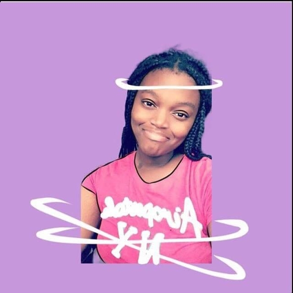 Meet your Posher, Nyla - Picture 1 of 1